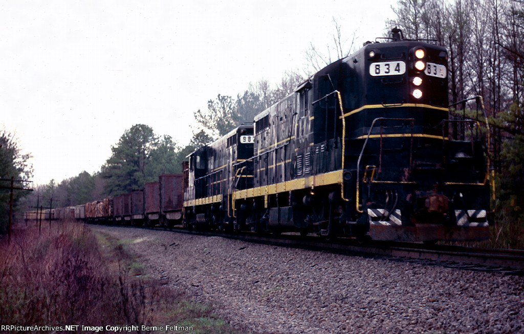 Seaboard Coast Line GP7 #834 leading"the Ideal Turn 